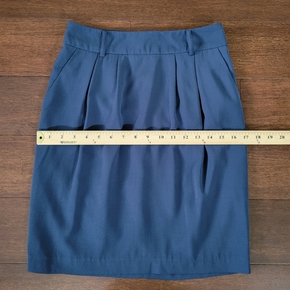 NEW Camaieu Navy Blue Pleated Knee-Length Pencil Skirt Women's Size EU 36/US 4 - Picture 9 of 10